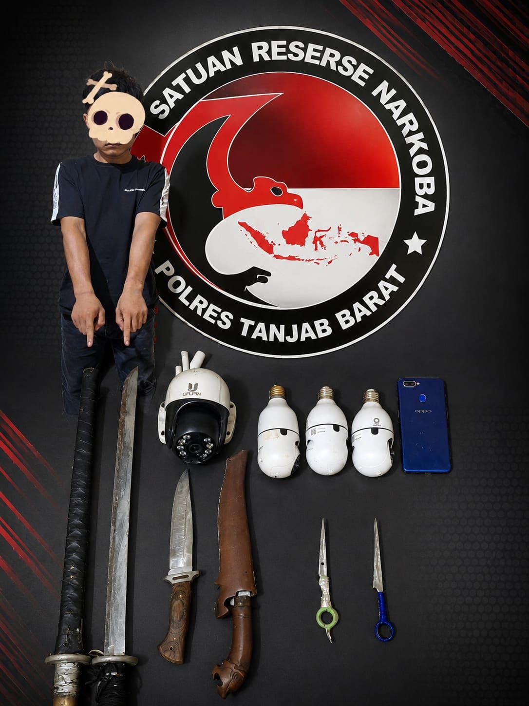 Satresnarkoba Polres Tanjab Barat Amankan Seorang Terduga Penyalahguna Narkotika di Betara, Satu DPO Masih Diburu.